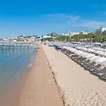 Bord De 4 Pers / 2 Piscines Apartment *